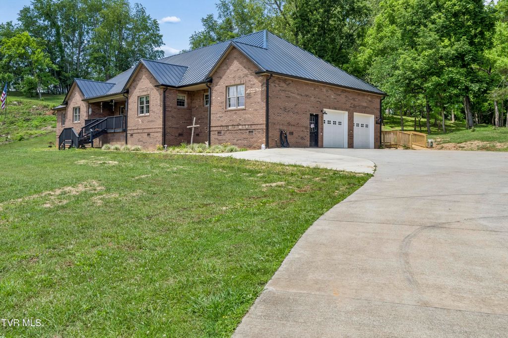 Photo of 108 Trammell Road, Bristol, TN 37620 (MLS # 9996113)
