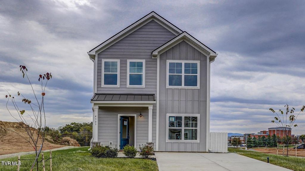 Photo of 4309 Gambrel Oaks Street, Blountville, TN 37617 (MLS # 9996376)