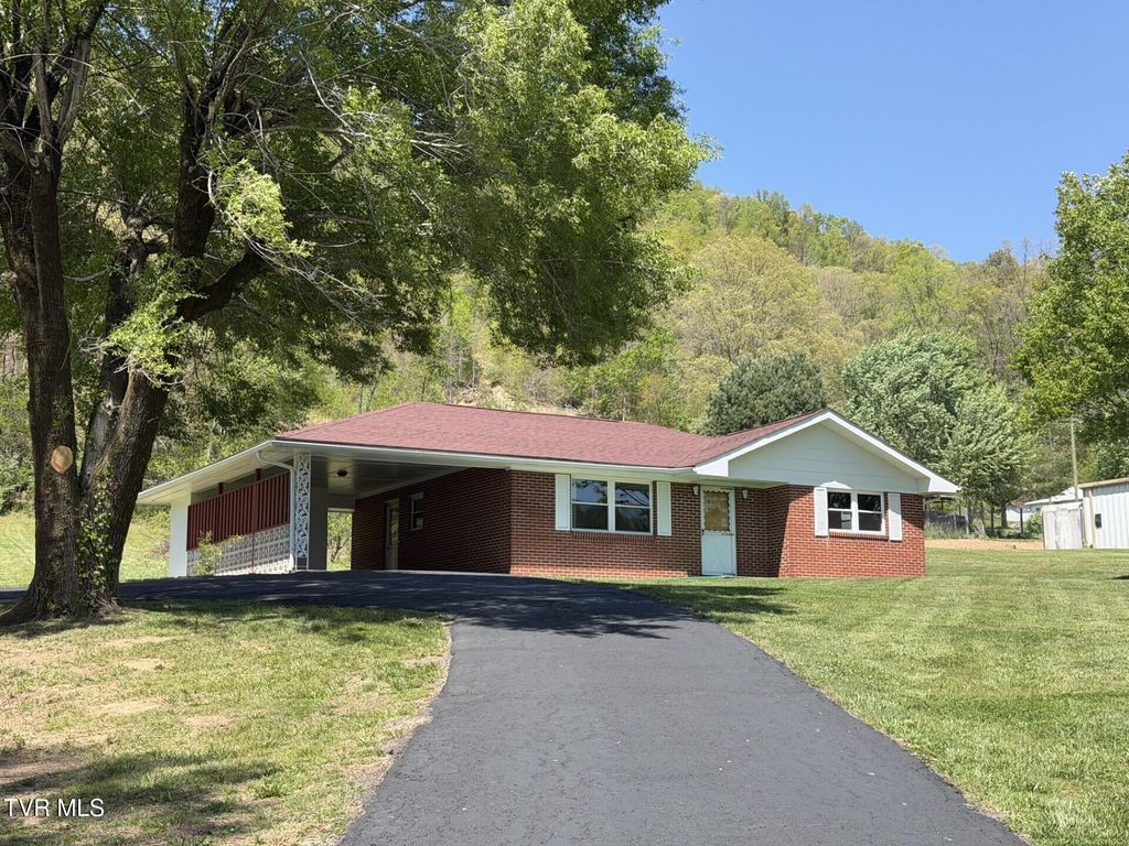Photo of 487 Right Poor Valley Road, Pennington Gap, VA 24277 (MLS # 9994311)