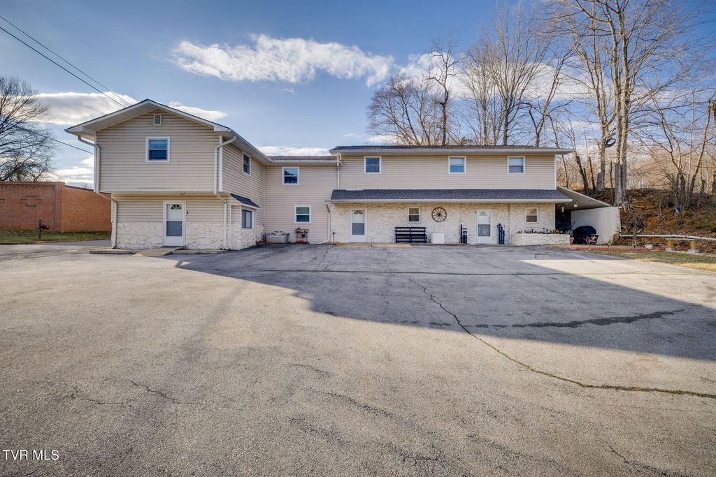 Photo of 702 Main Street, Jonesborough, TN 37659 (MLS # 9991719)