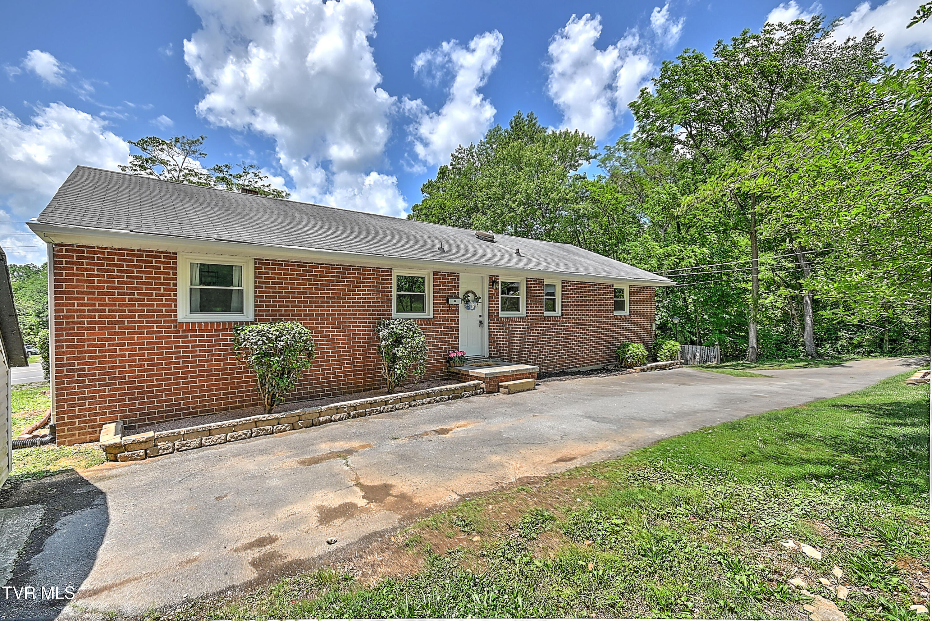3521 Fort Henry Drive, Kingsport, Tennessee image 38