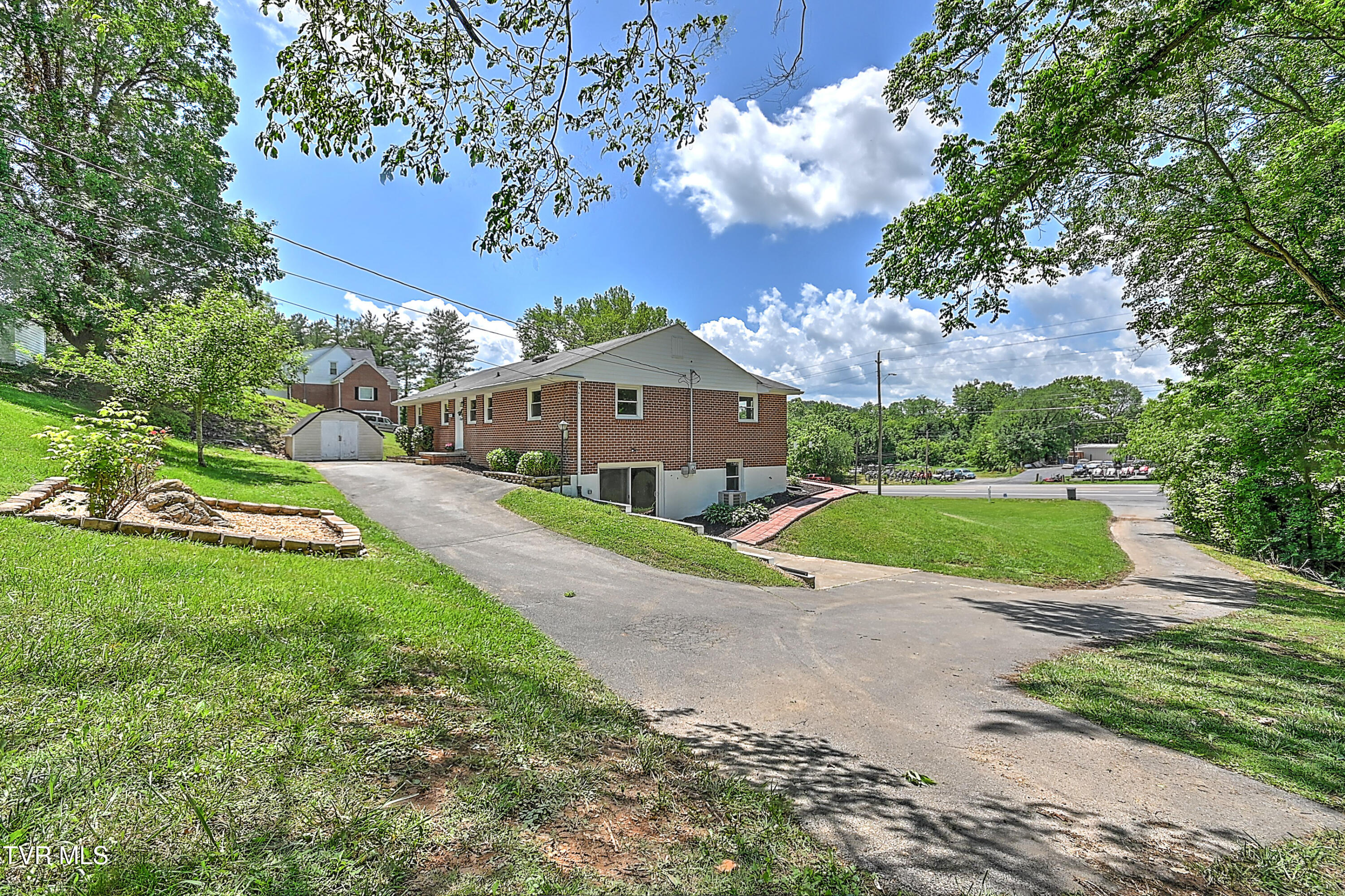 3521 Fort Henry Drive, Kingsport, Tennessee image 37