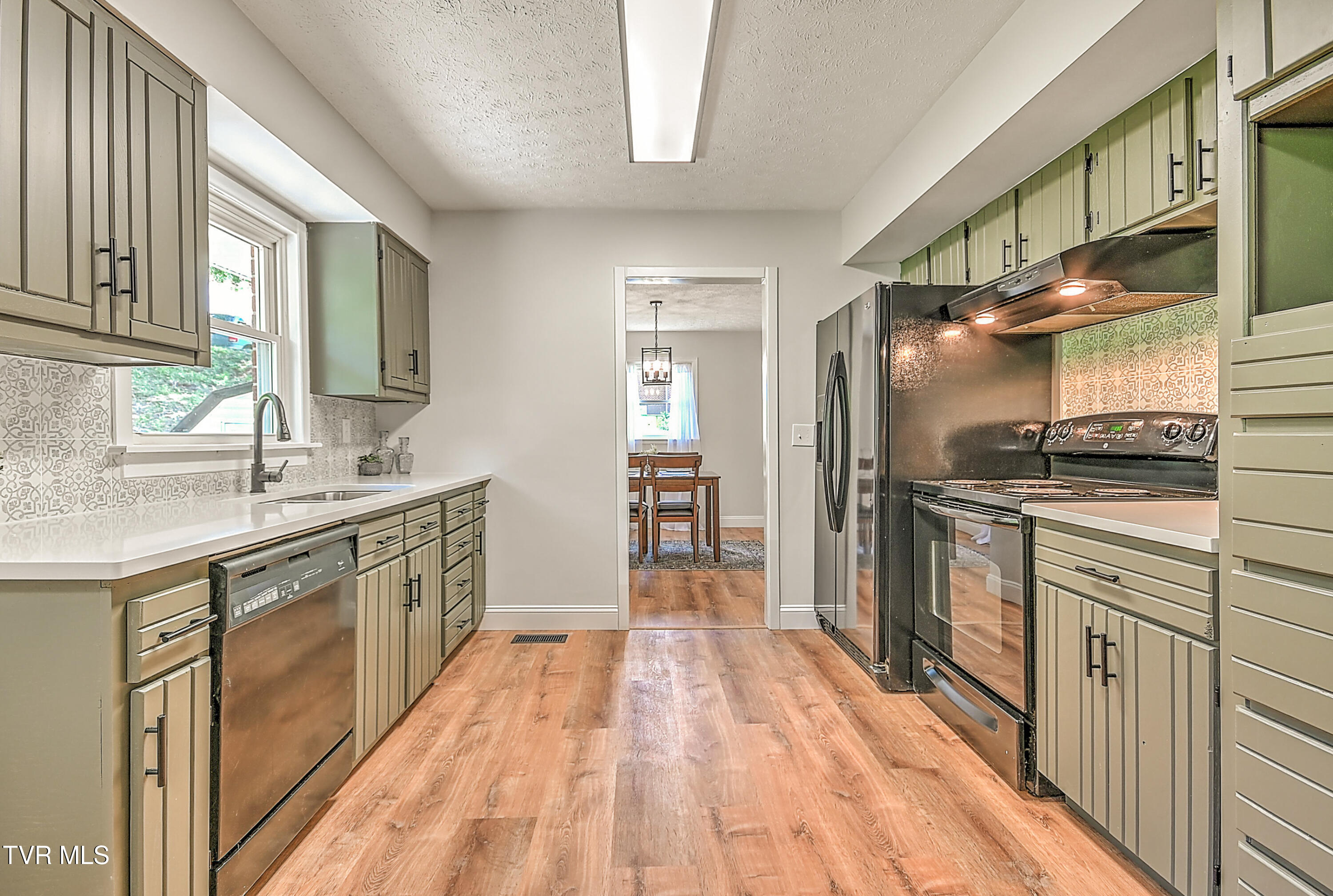3521 Fort Henry Drive, Kingsport, Tennessee image 18