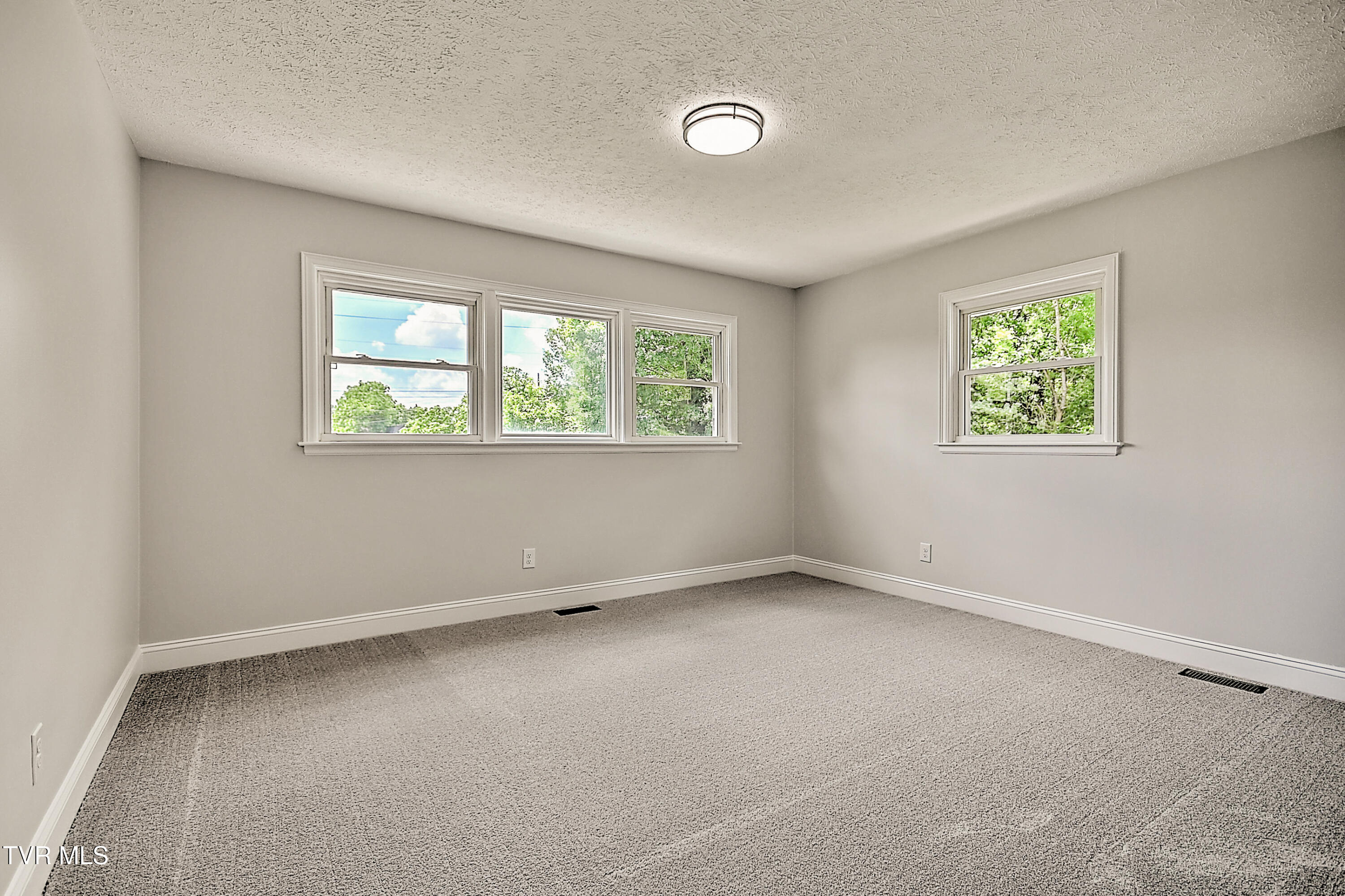 3521 Fort Henry Drive, Kingsport, Tennessee image 27
