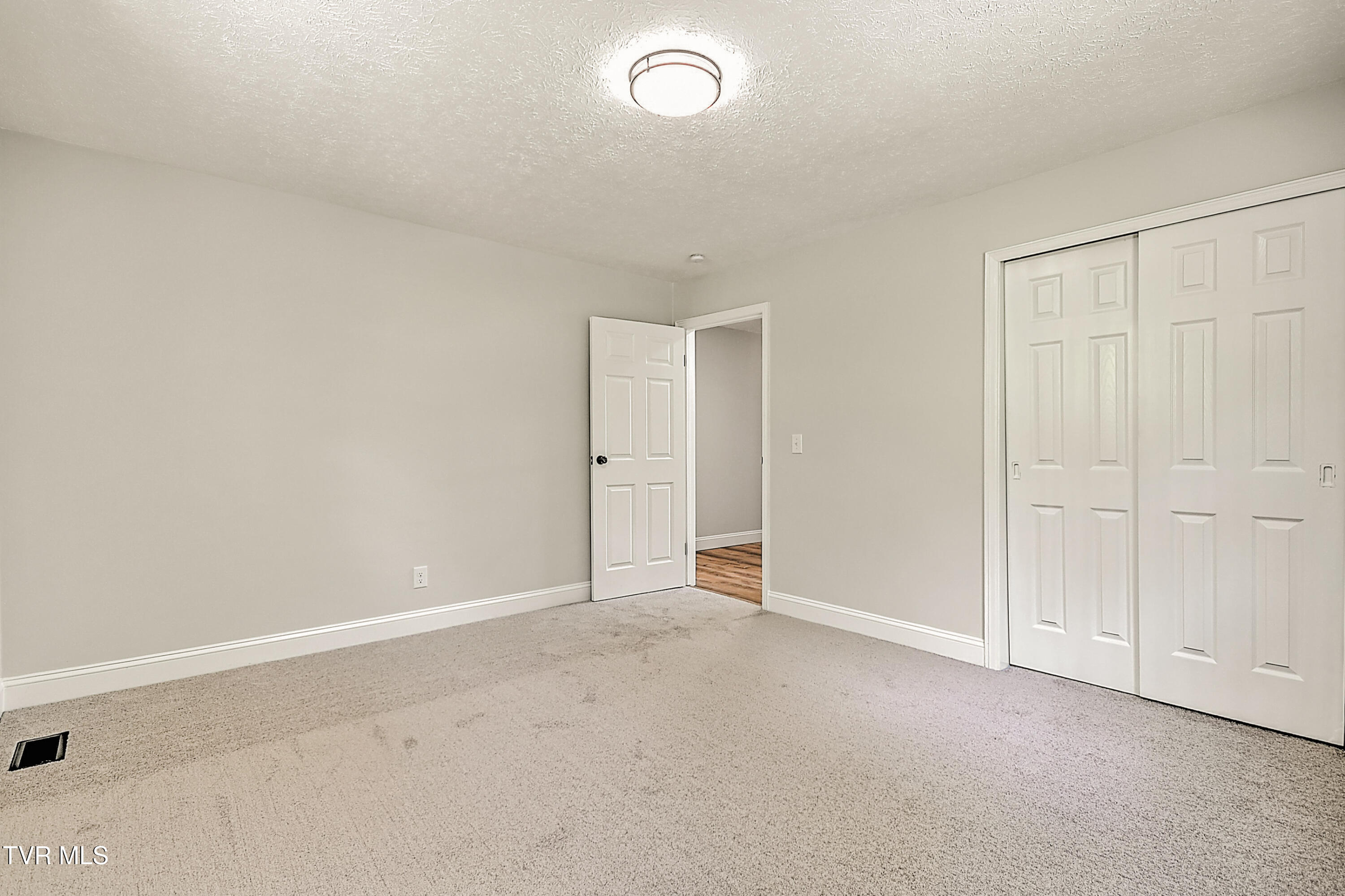 3521 Fort Henry Drive, Kingsport, Tennessee image 26
