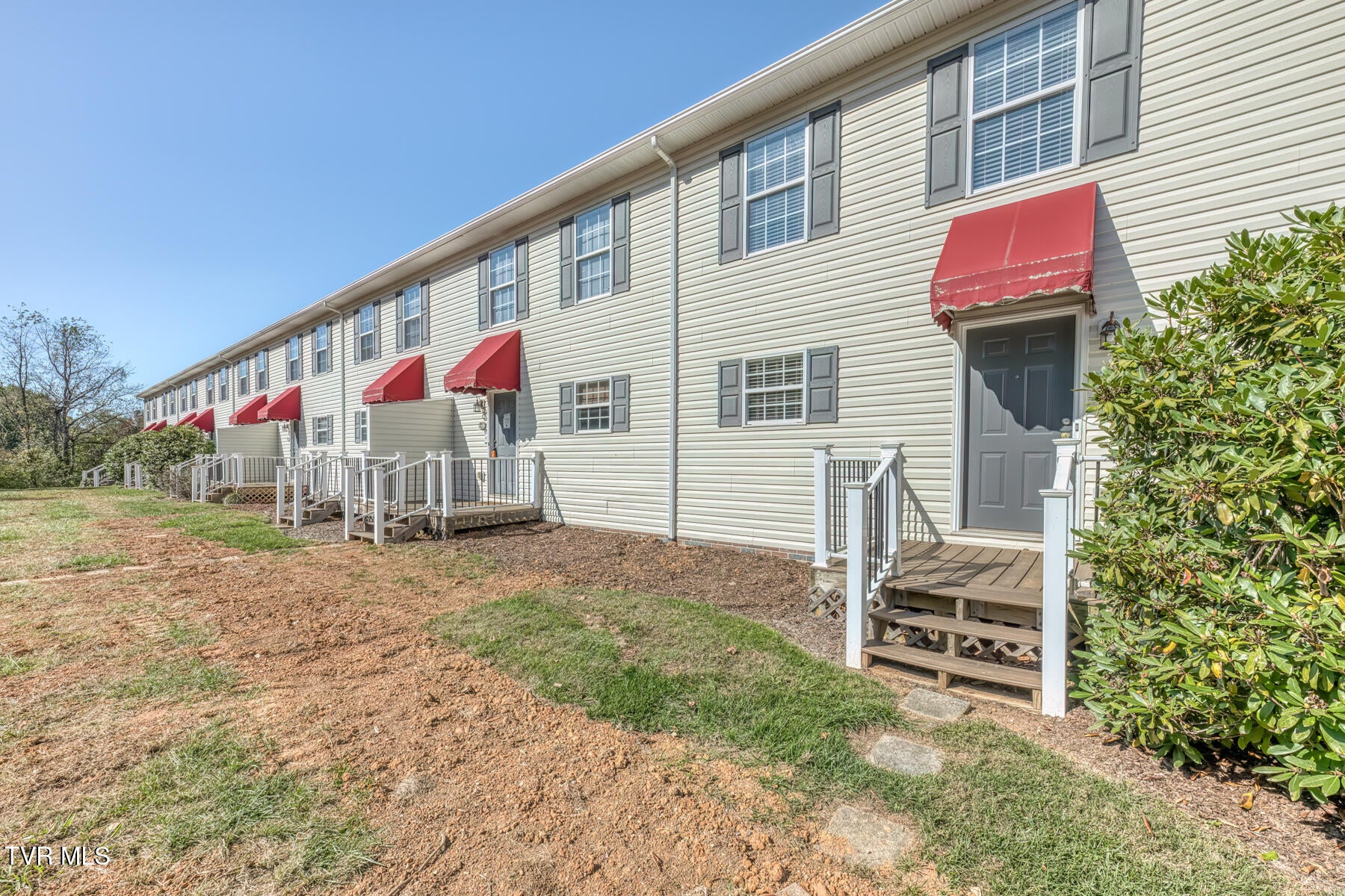 2201 Cherokee Road 14