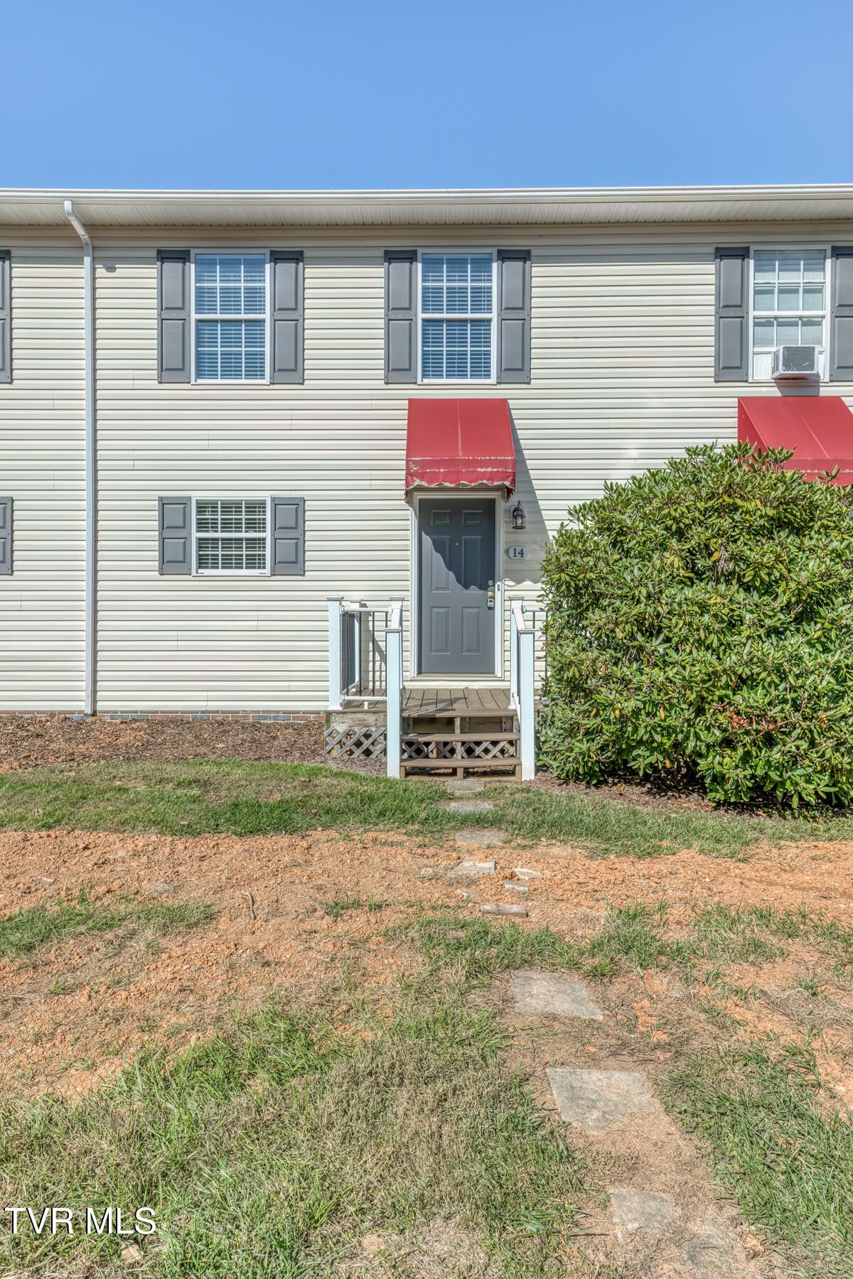 2201 Cherokee Road 14