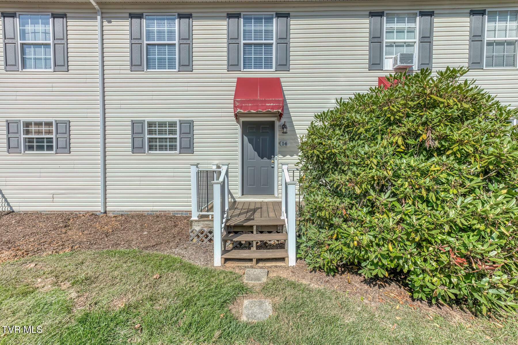 2201 Cherokee Road 14