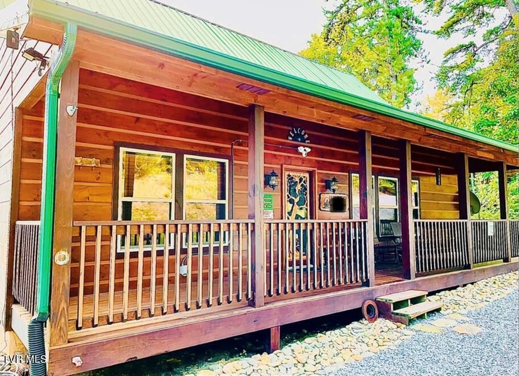 Photo of 3508 Mountain Glenn Way, Sevierville, TN 37862 (MLS # 9981752)