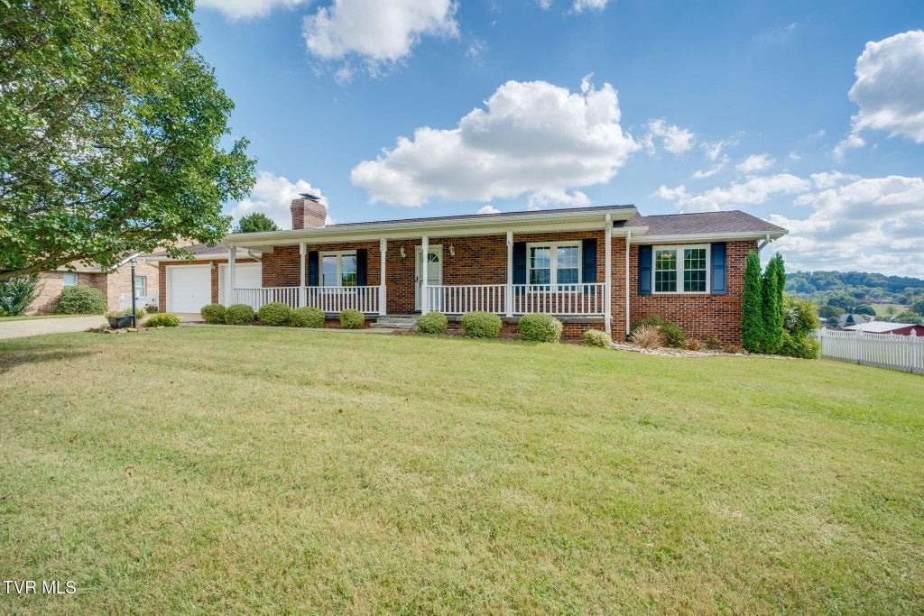 Photo of 208 Bart Green Drive, Johnson City, TN 37615 (MLS # 10001912)