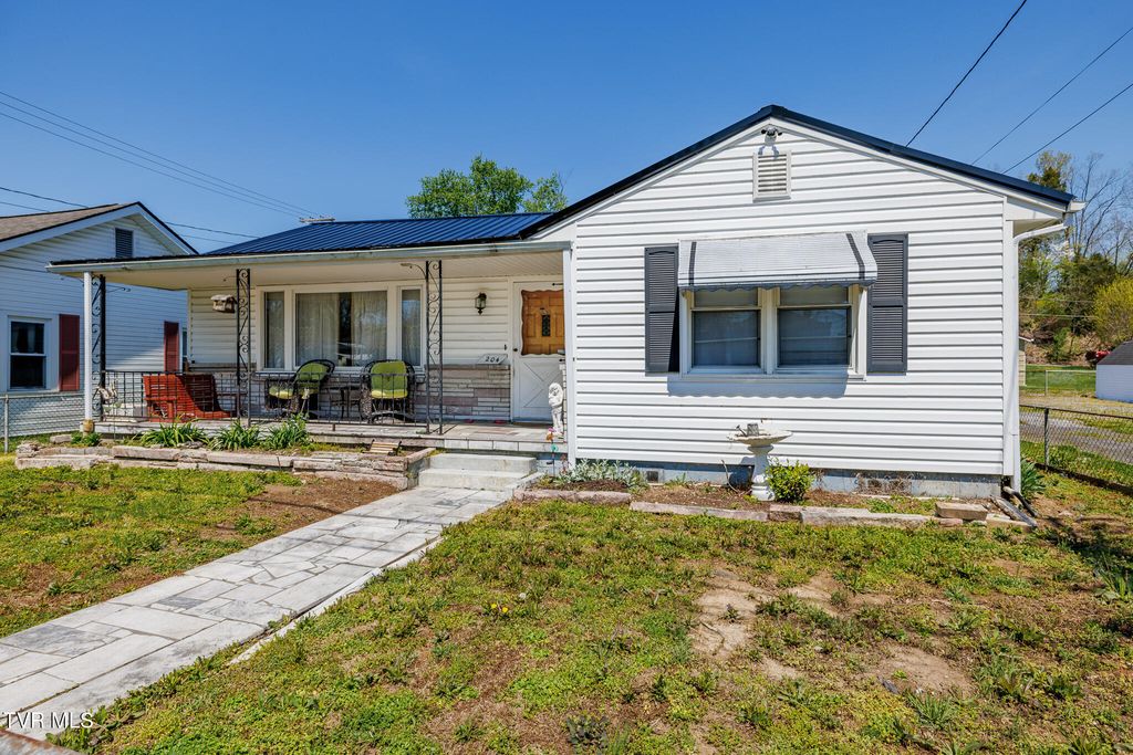 Photo of 204 Millpond Street, Kingsport, TN 37660 (MLS # 9993518)