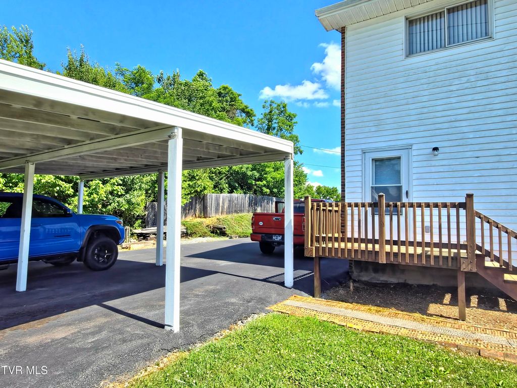 Photo of 549 Holston River Drive #A, Kingsport, TN 37660 (MLS # 9996703)