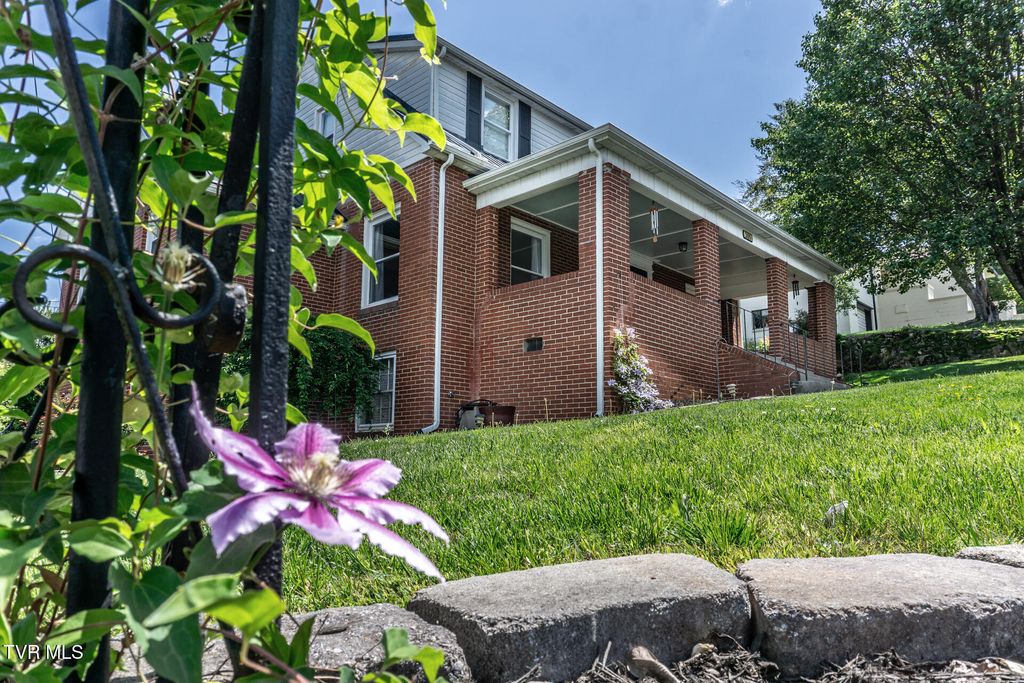 Photo of 205 Sevier Avenue, Greeneville, TN 37745 (MLS # 9994214)