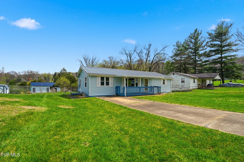 Photo of 212 Mcfarland Drive, Kingsport, TN 37664 (MLS # 9993221)