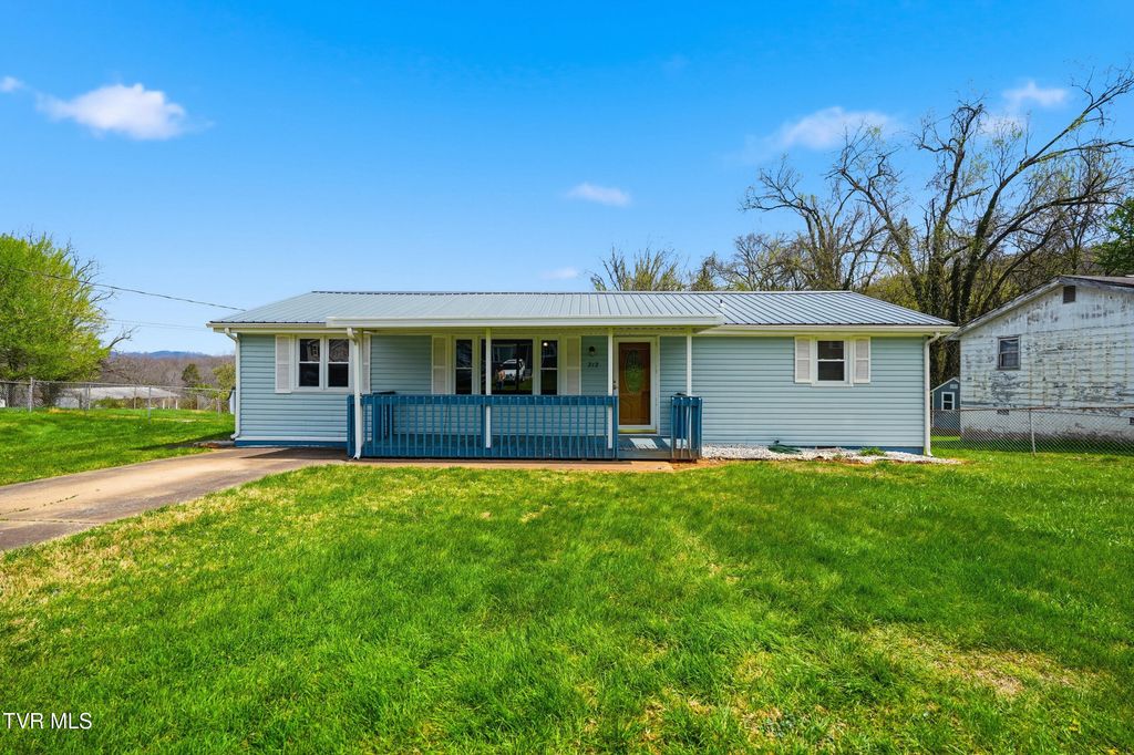 Photo of 212 Mcfarland Drive, Kingsport, TN 37664 (MLS # 9993221)
