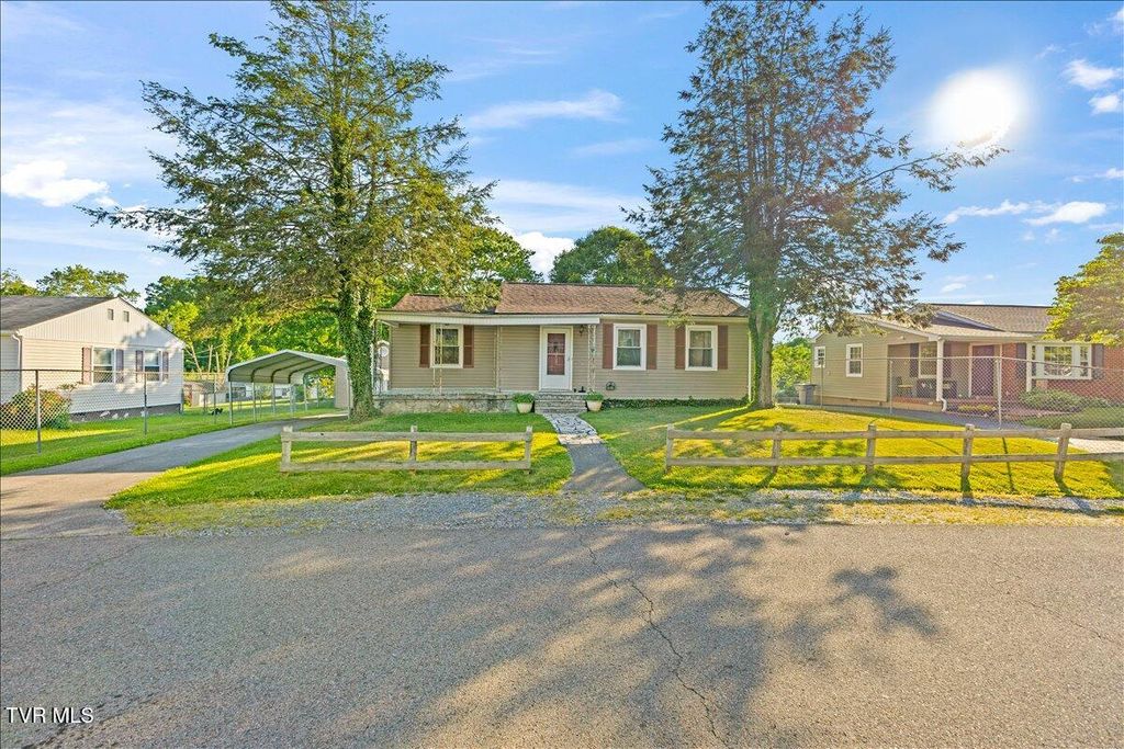 Photo of 110 Neal Drive, Bristol, TN 37620 (MLS # 9995645)