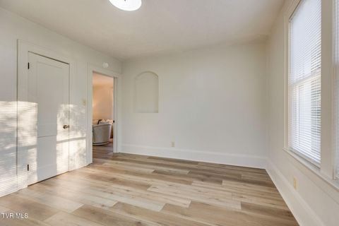 Tiny photo for 548 Floyd Street, Bristol, VA 24201 (MLS # 9986501)