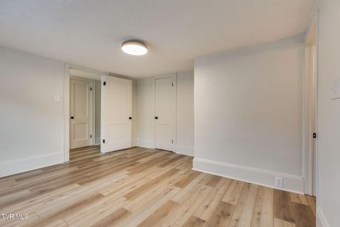 Tiny photo for 548 Floyd Street, Bristol, VA 24201 (MLS # 9986501)