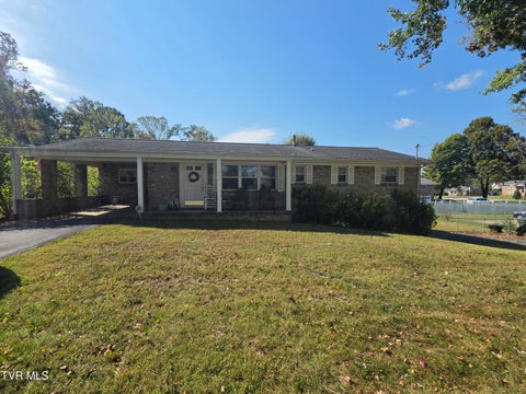 Photo of 1402 Woodmont Drive, Greeneville, TN 37743 (MLS # 10002742)
