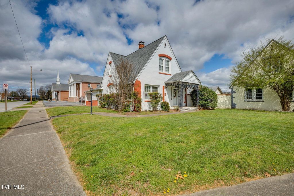 Photo of 902 Federal Street, Kingsport, TN 37664 (MLS # 9992768)