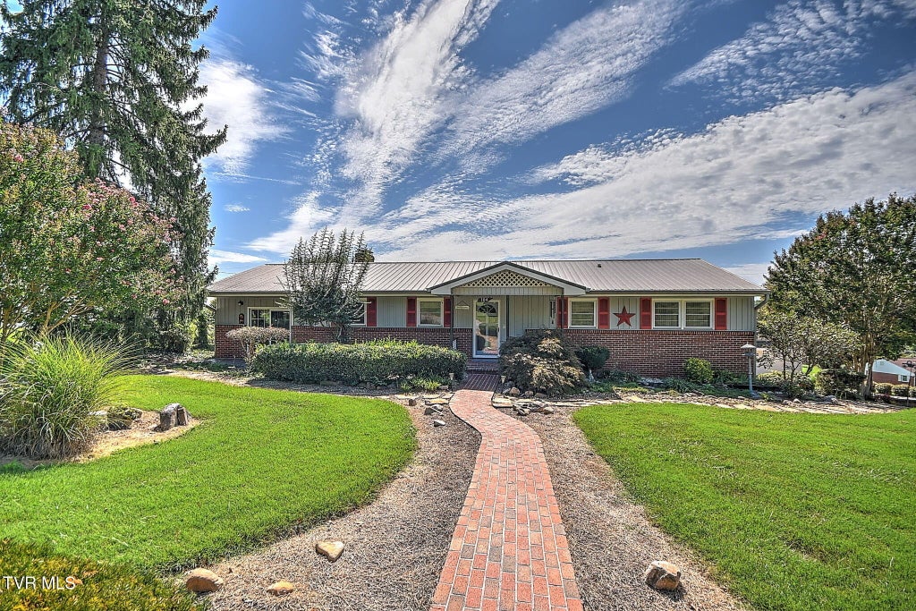 Photo of 104 Orchard Street, Greeneville, TN 37745 (MLS # 10000218)