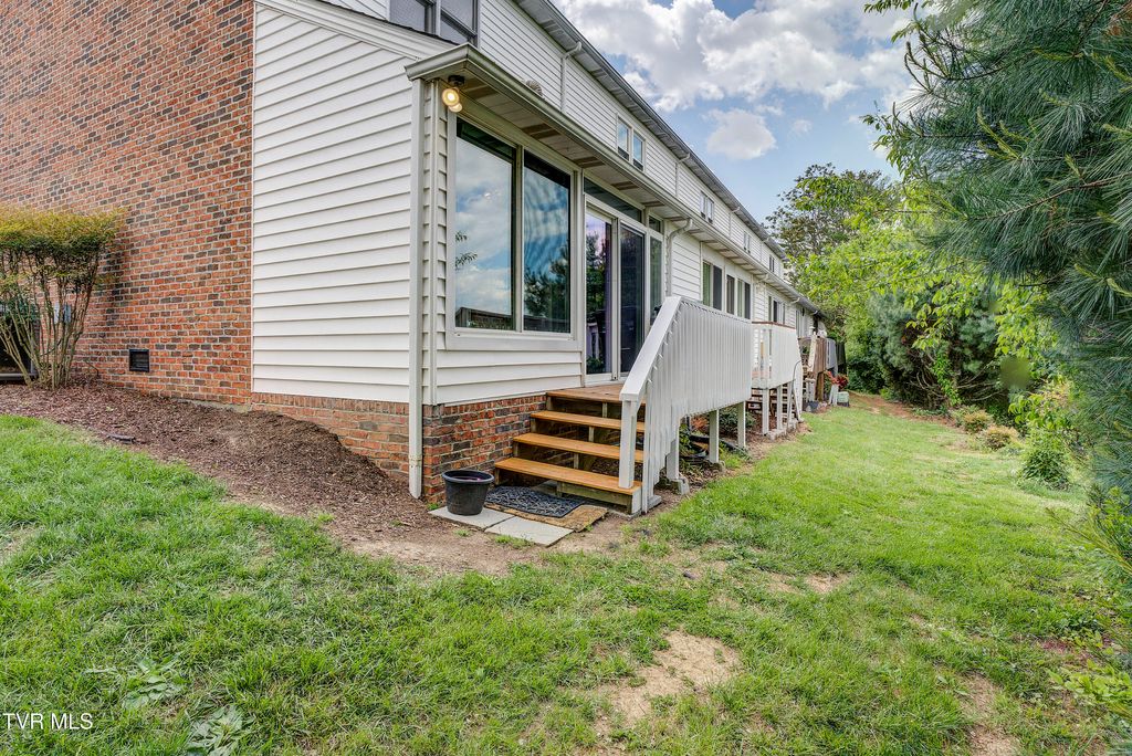 Photo of 400 Sunset Drive #Apt J45, Johnson City, TN 37604 (MLS # 9994262)