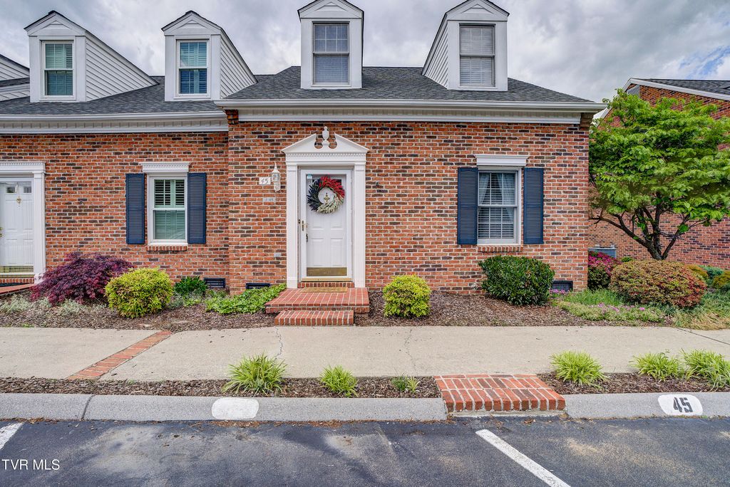 Photo of 400 Sunset Drive #Apt J45, Johnson City, TN 37604 (MLS # 9994262)