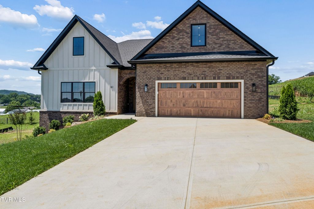 Photo of 61 Glaze Farm Way, Johnson City, TN 37601 (MLS # 9996630)