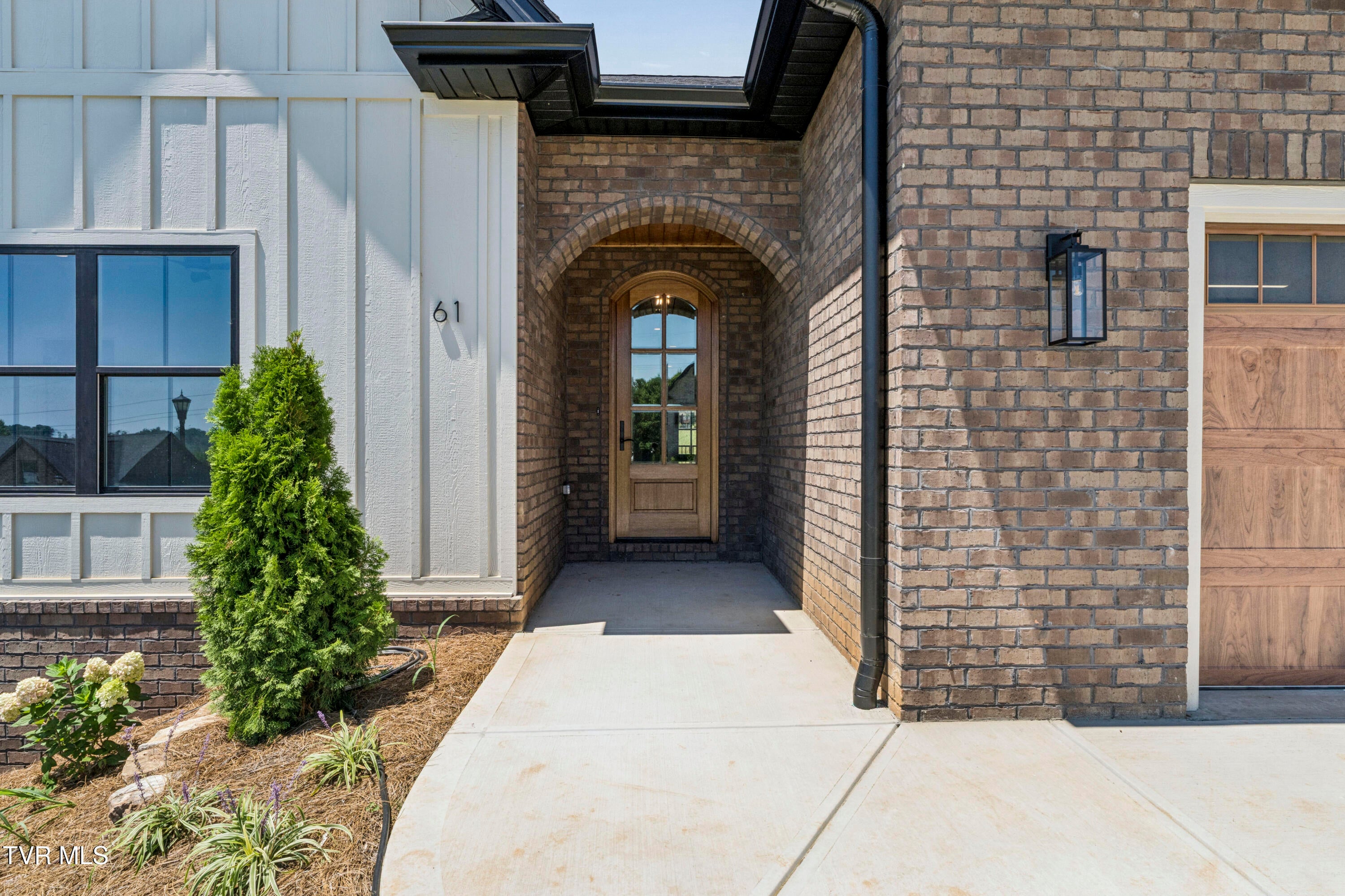 61 Glaze Farm Way