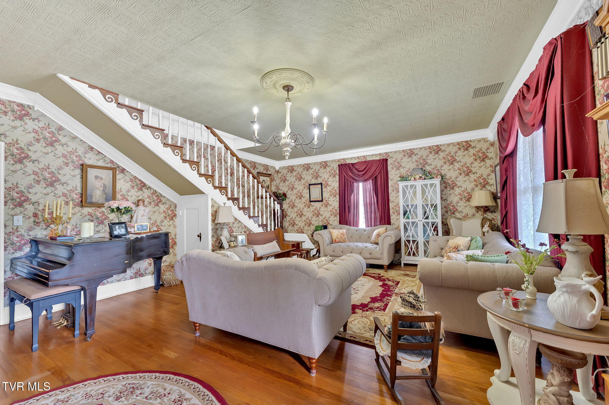 8712 Highway 19-e, Roan Mountain, Tennessee image 10
