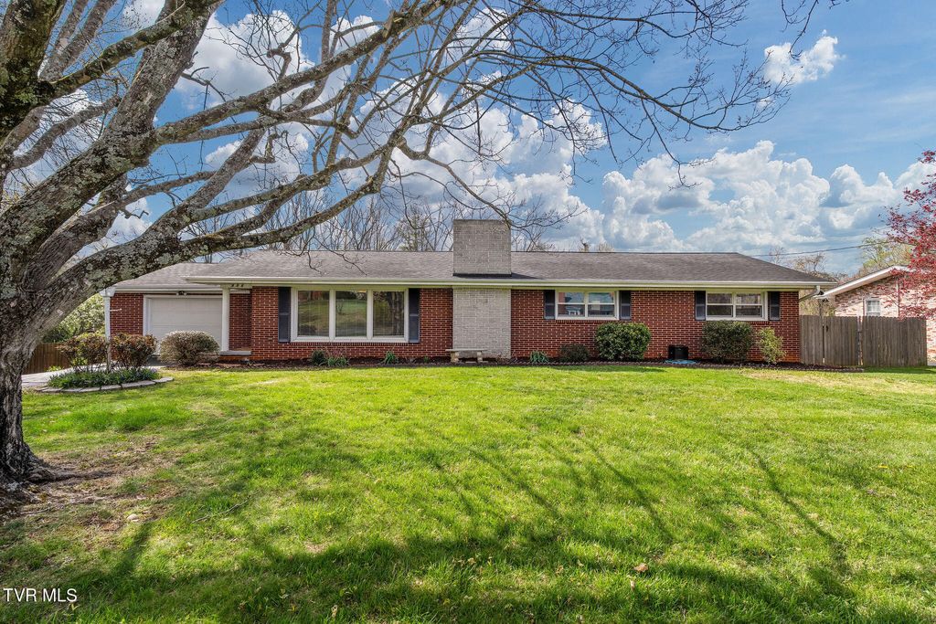 Photo of 906 Althea Street, Johnson City, TN 37601 (MLS # 9993326)
