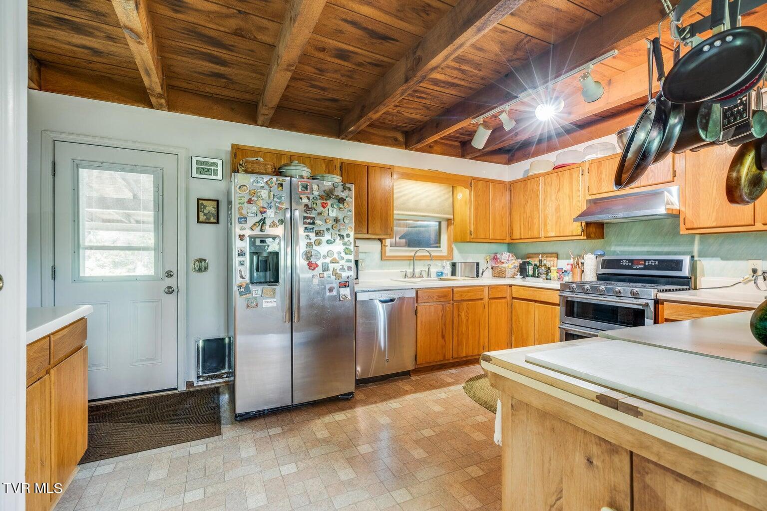 143 Horseshoe Lane, Roan Mountain, Tennessee image 22