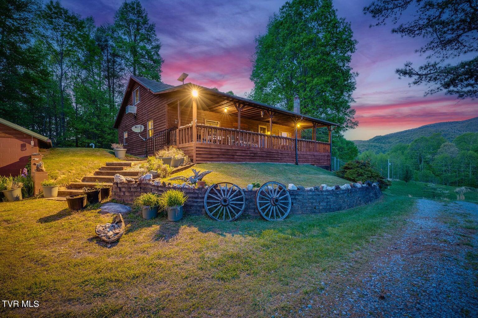 143 Horseshoe Lane, Roan Mountain, Tennessee image 2