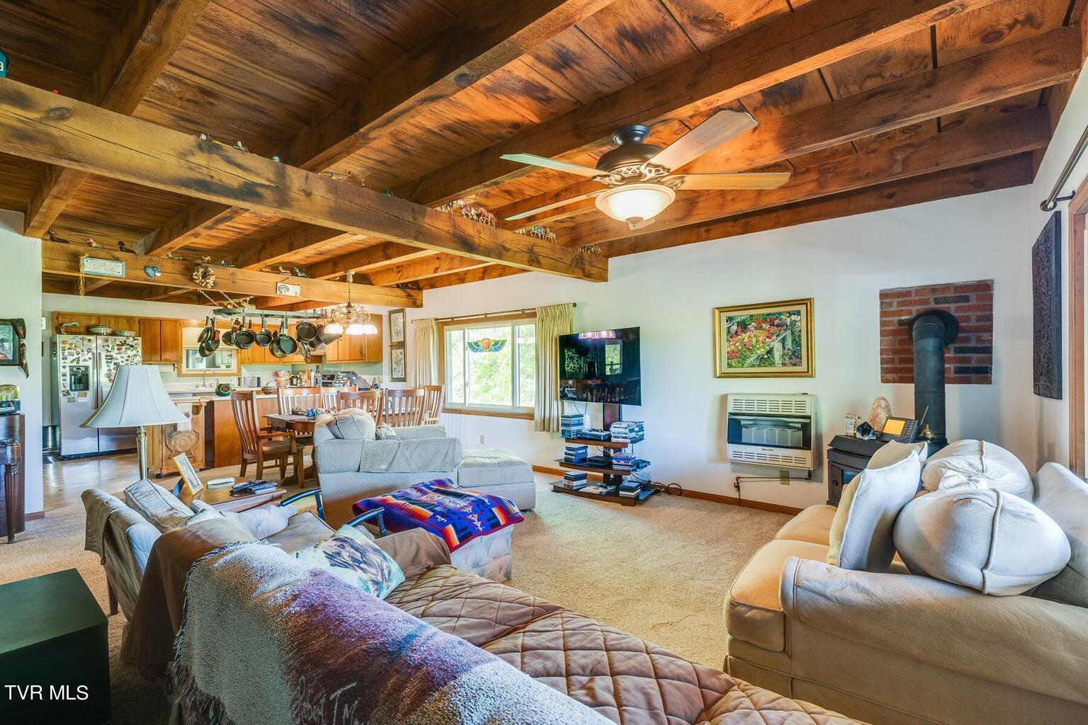 143 Horseshoe Lane, Roan Mountain, Tennessee image 15