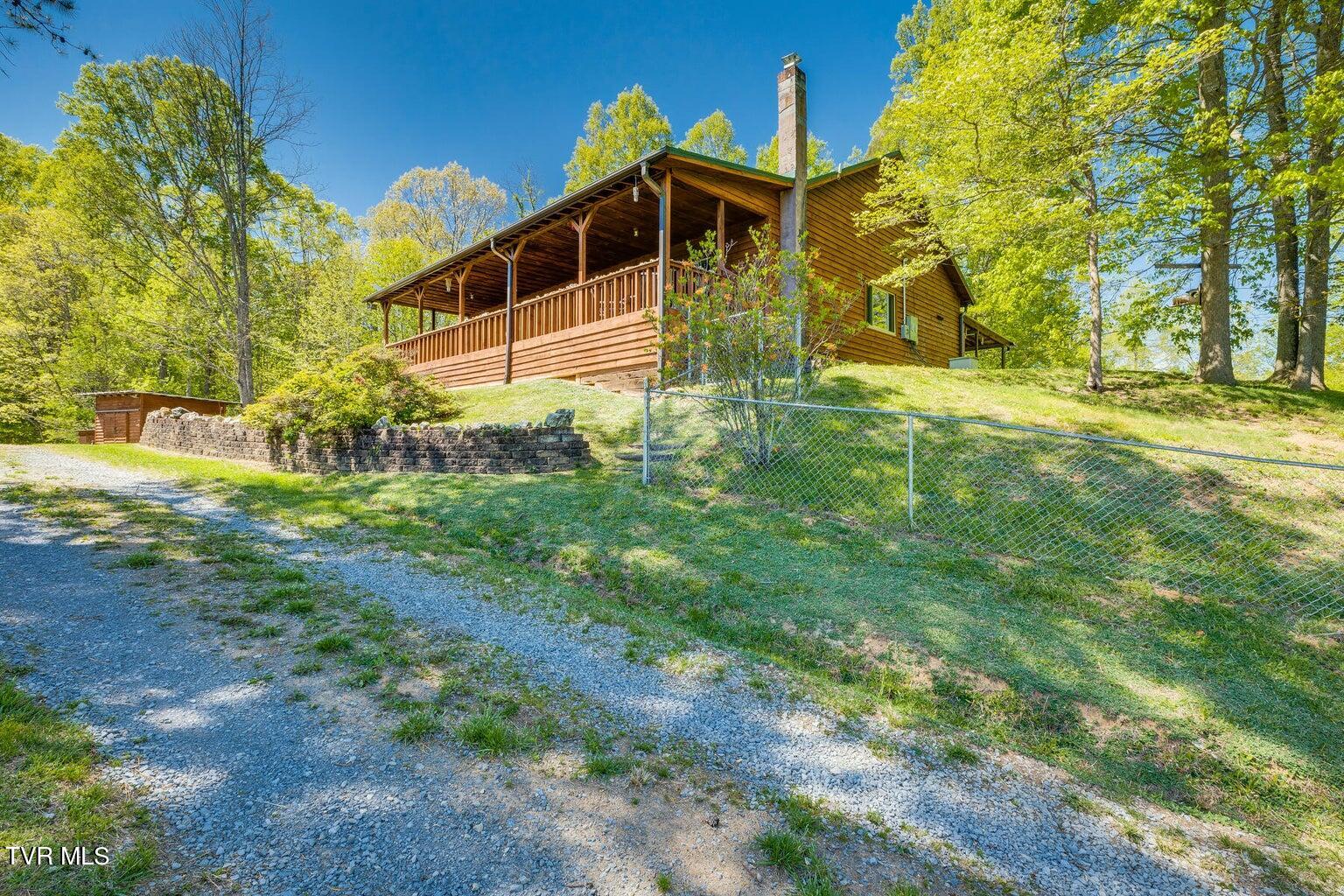 143 Horseshoe Lane, Roan Mountain, Tennessee image 8