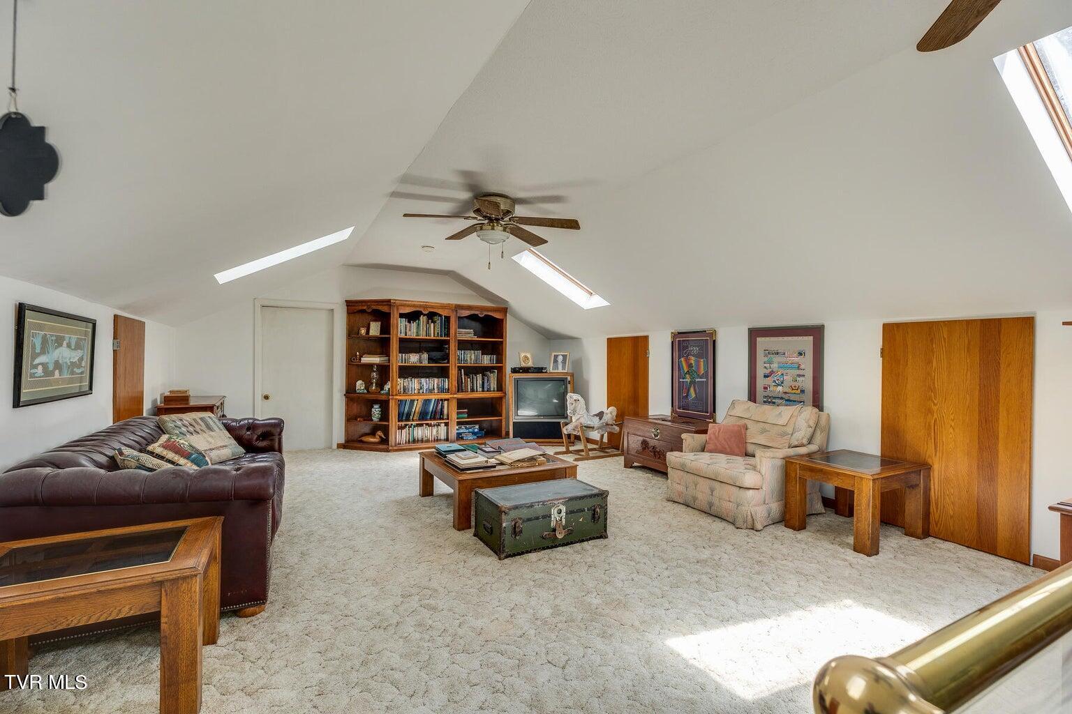 143 Horseshoe Lane, Roan Mountain, Tennessee image 36
