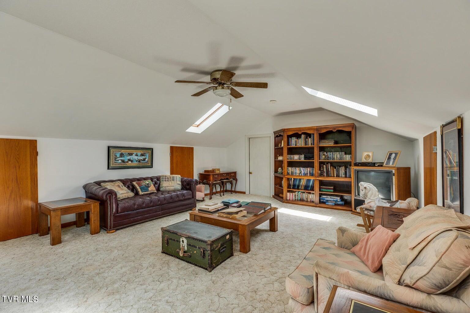 143 Horseshoe Lane, Roan Mountain, Tennessee image 37