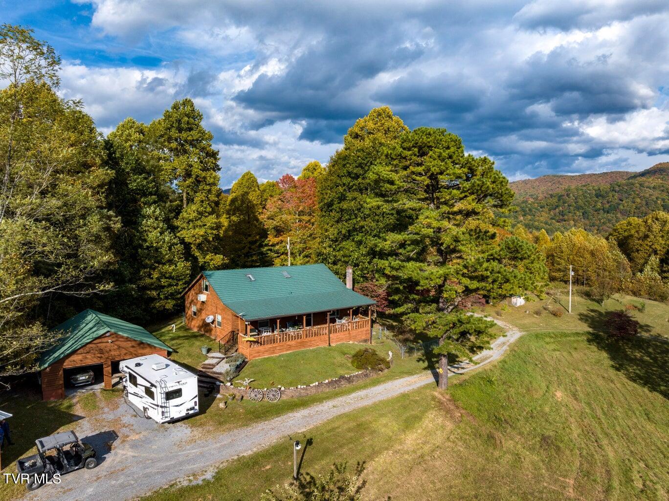 143 Horseshoe Lane, Roan Mountain, Tennessee image 5