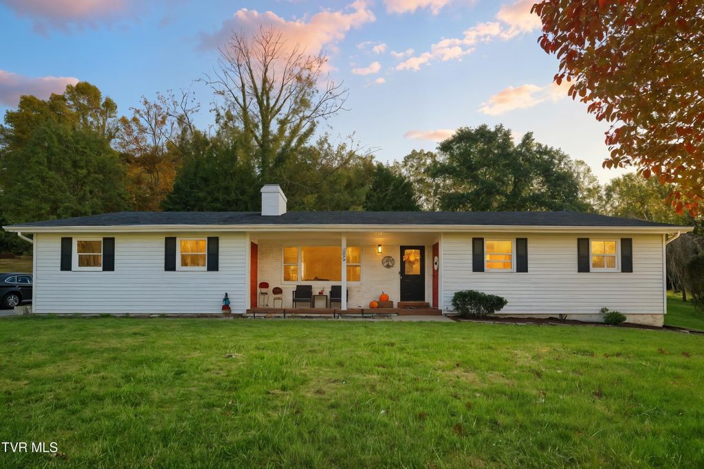 Photo of 333 Boone Lake Circle, Bluff City, TN 37618 (MLS # 9987423)