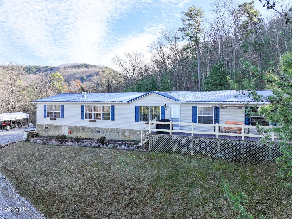 Photo of 1243 Applewood Road, Newport, TN 37821 (MLS # 9989560)