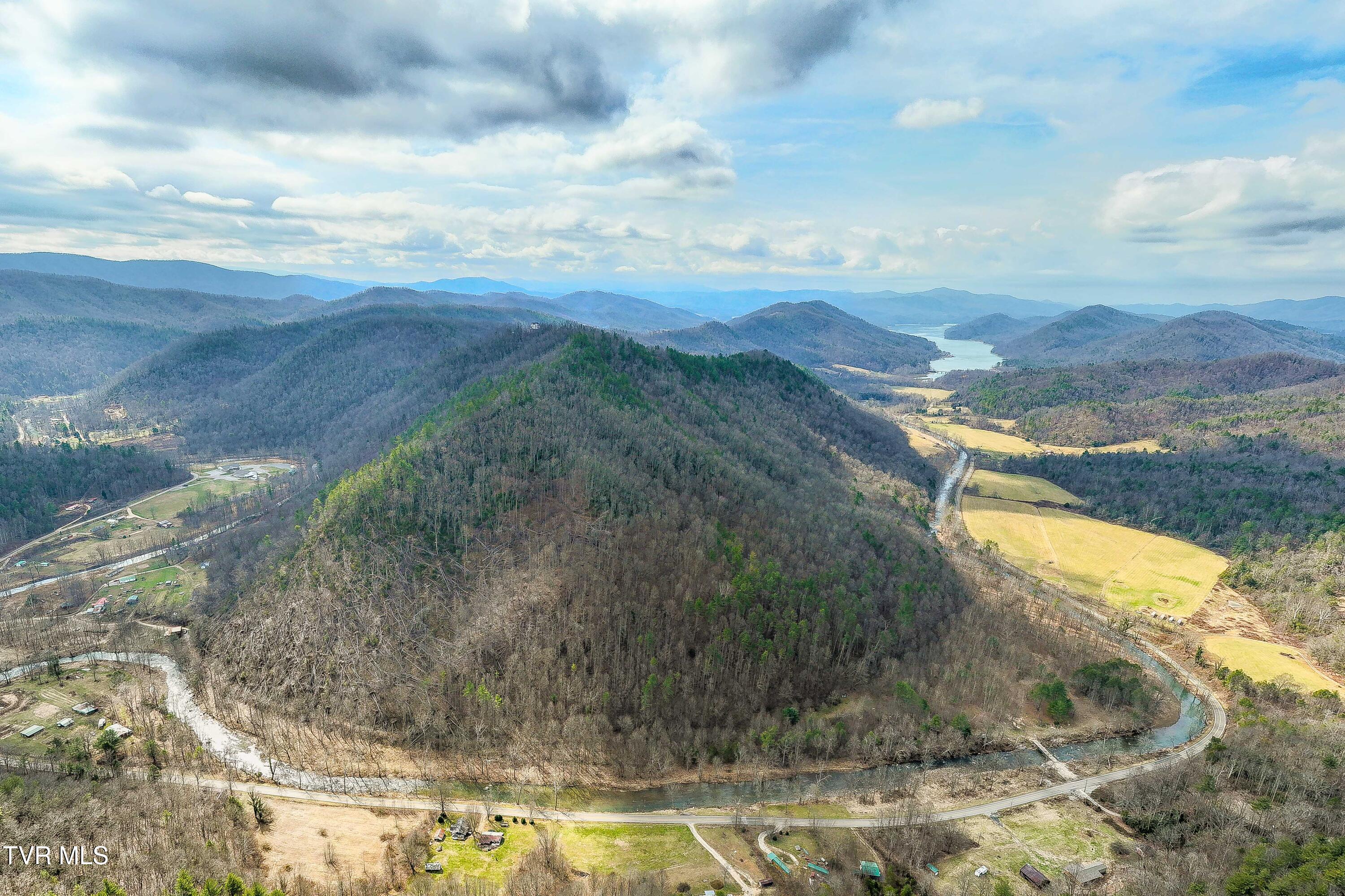 9613 Roan Creek Road