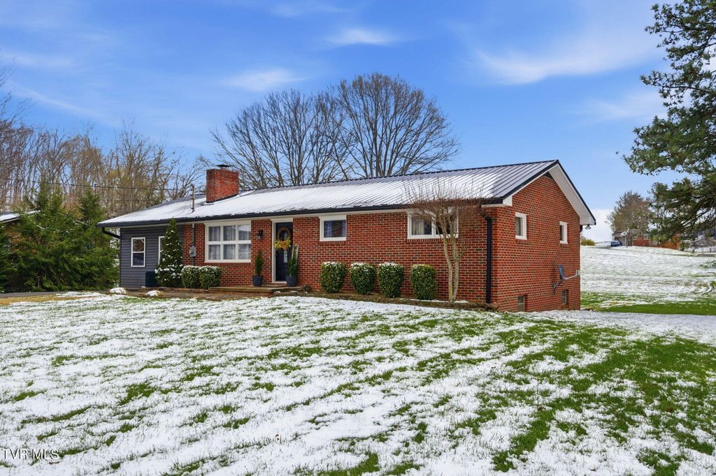 Photo of 834 Gray Station Sulphur Springs Road, Jonesborough, TN 37659 (MLS # 9992541)