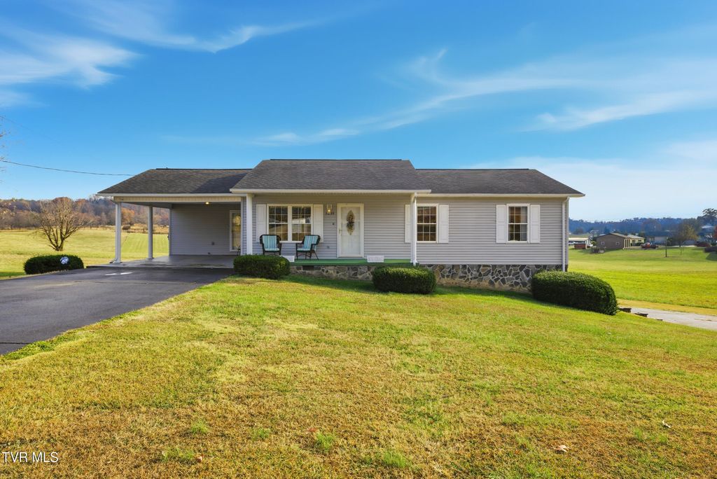 Photo of 3859 Newport Highway, Greeneville, TN 37743 (MLS # 9988661)