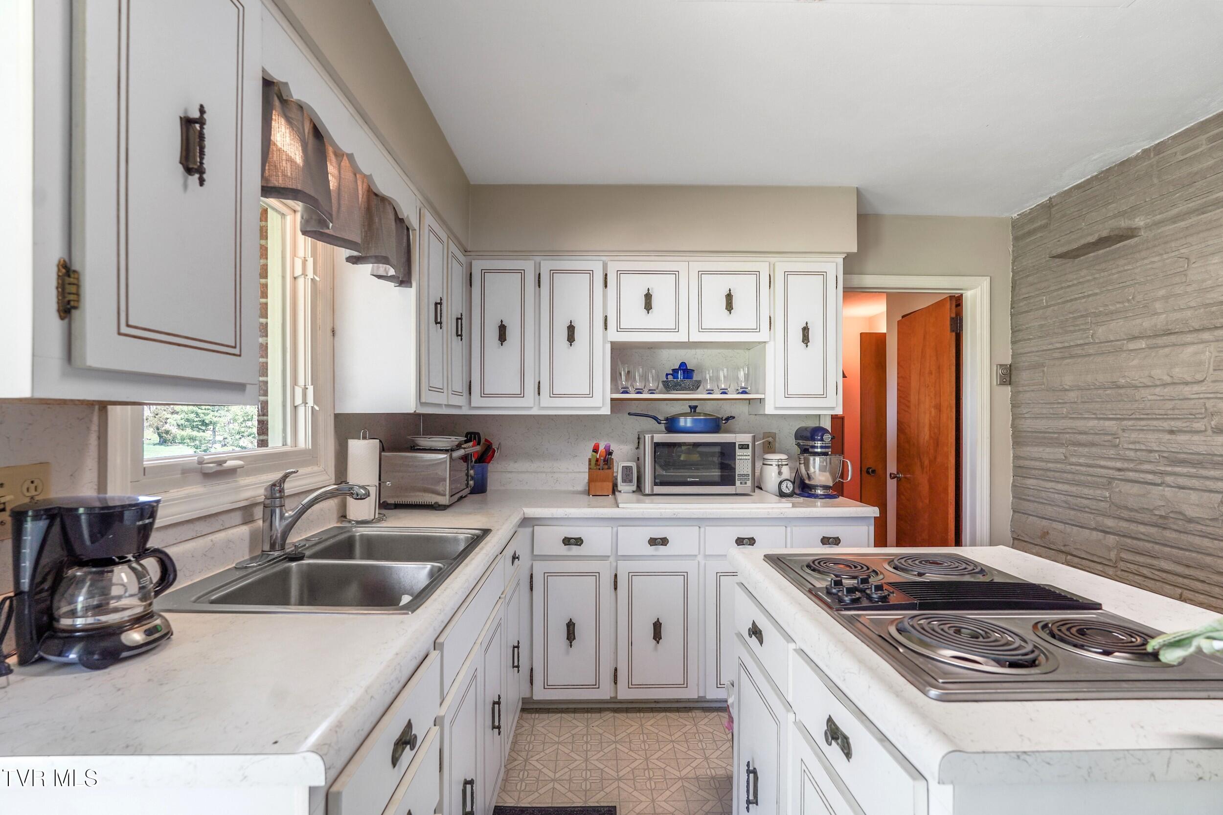 624 Matson Road, Jonesborough, Tennessee image 11