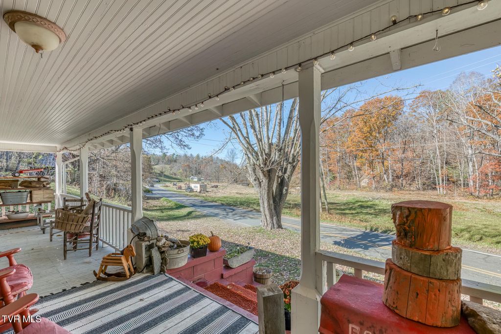 Photo of 3004 Cane Creek Rd Road, Bakersville, NC 28705 (MLS # 9988076)