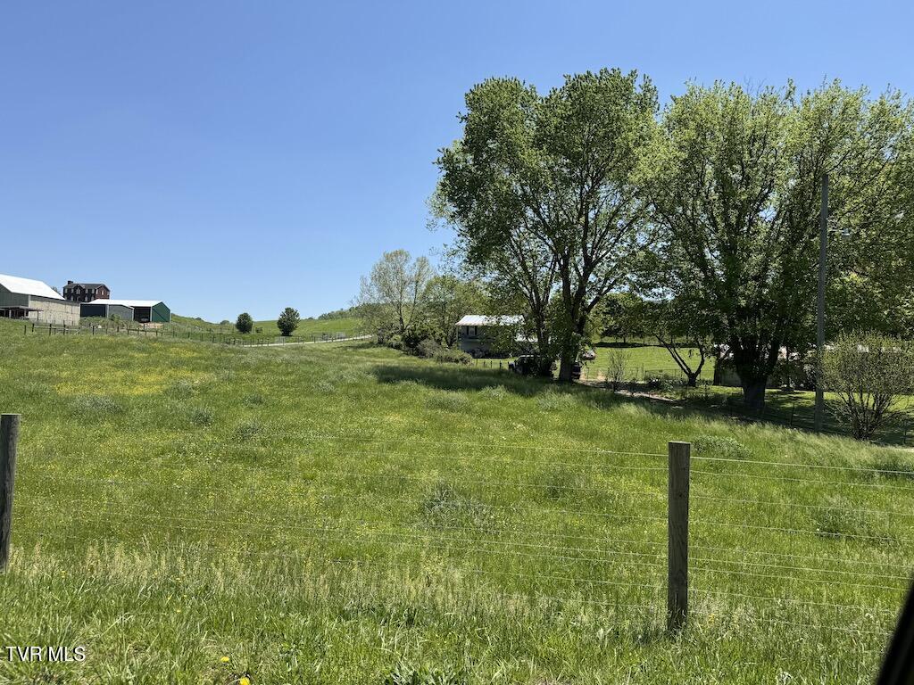 997 Beaver Creek Road, Bluff City, Tennessee image 3
