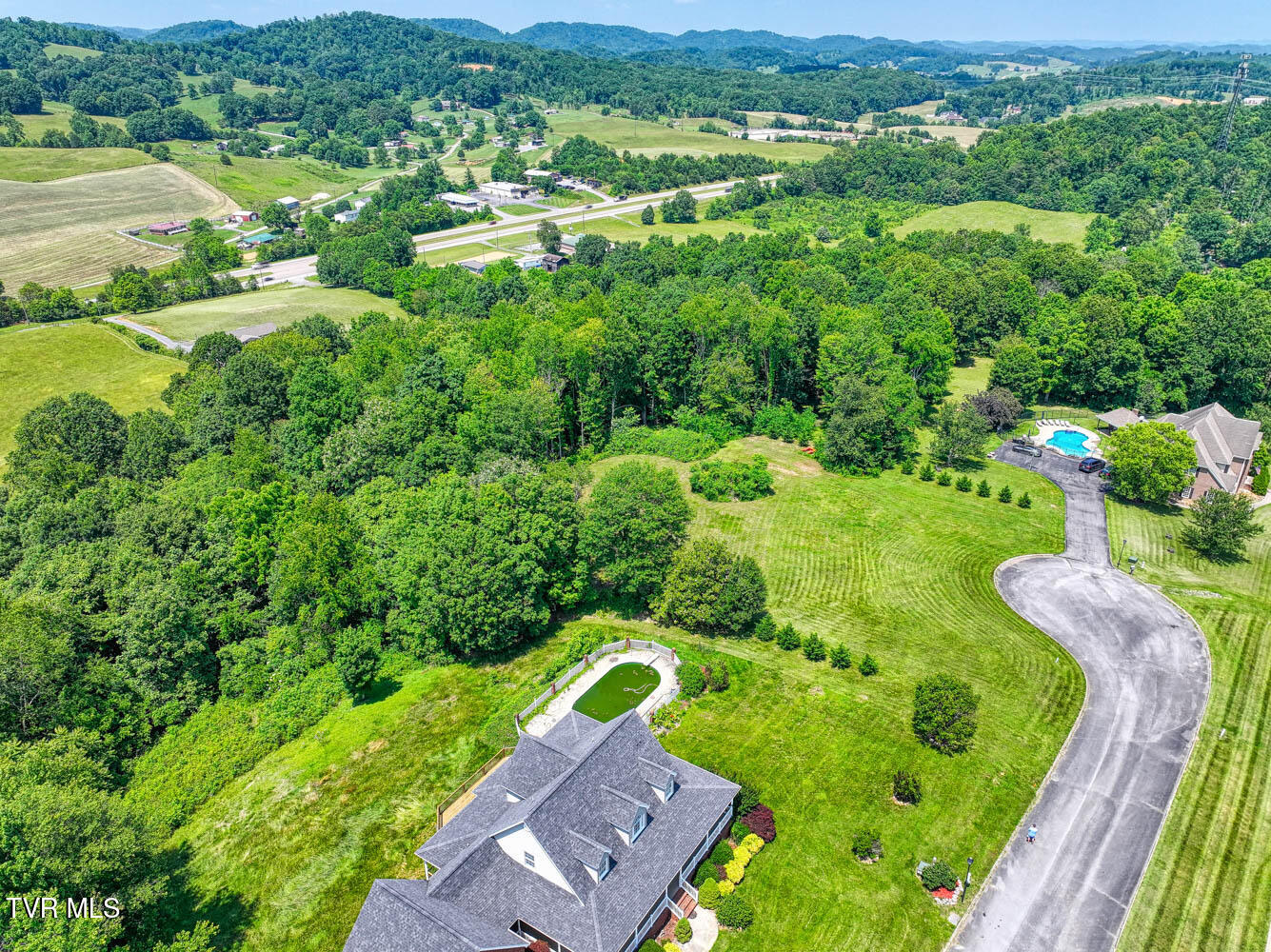 402 Lynchburg Lane, Surgoinsville, Tennessee image 9