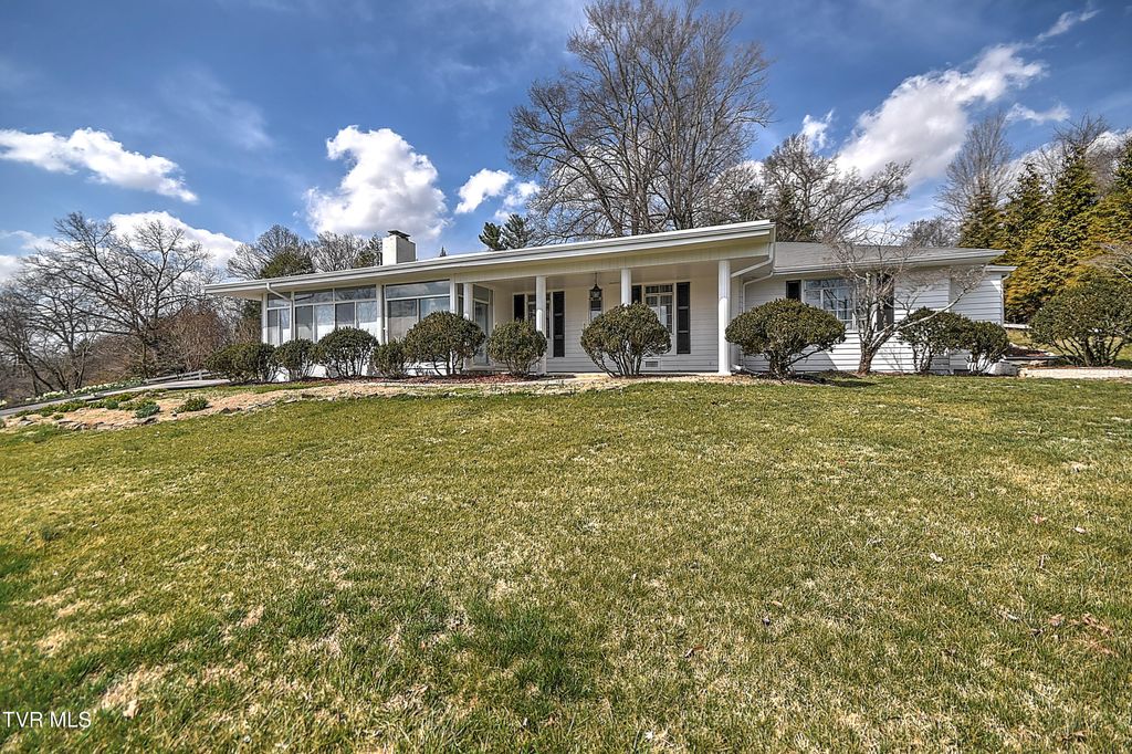 Photo of 502 Valley Drive, Bristol, VA 24201 (MLS # 9992012)