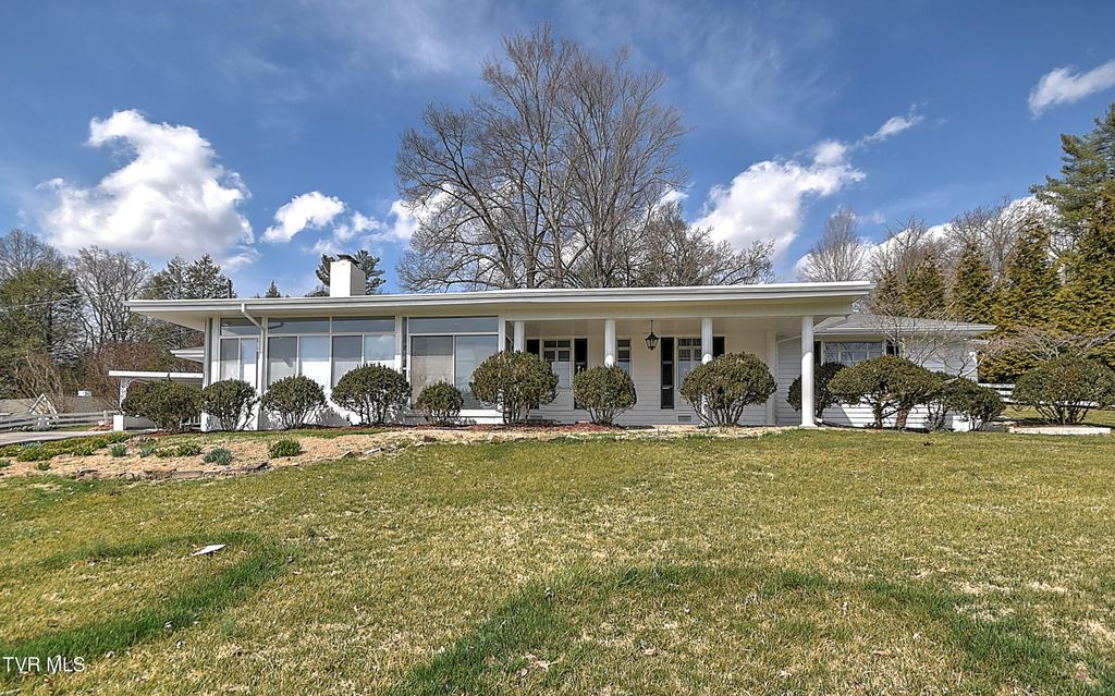 Photo of 502 Valley Drive, Bristol, VA 24201 (MLS # 9992012)