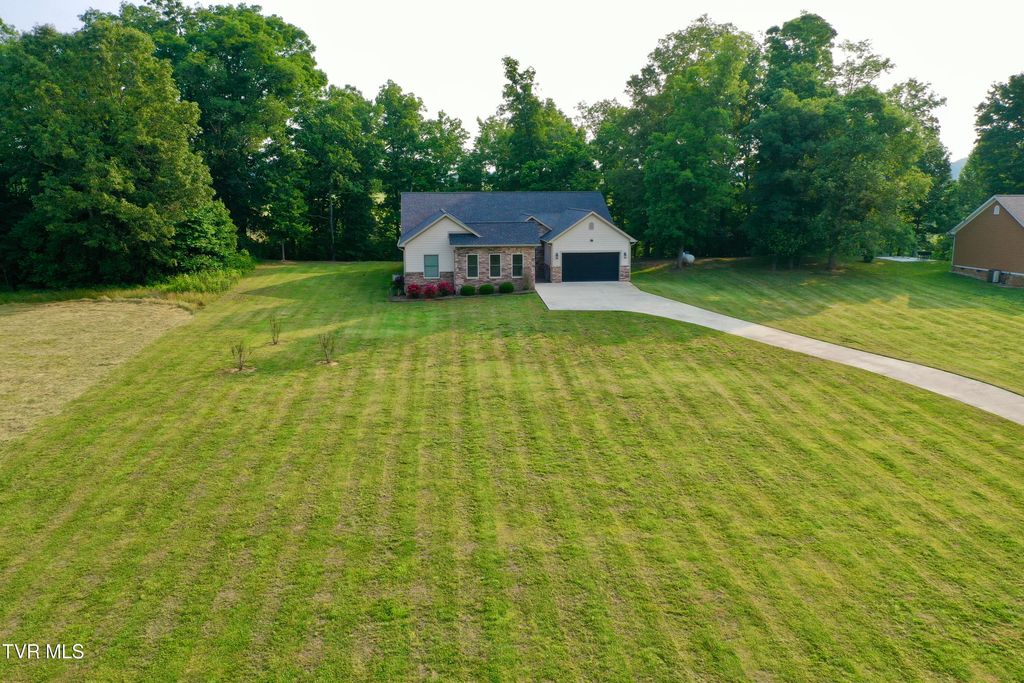 Photo of 2005 River Mist Circle, New Market, TN 37820 (MLS # 9991828)